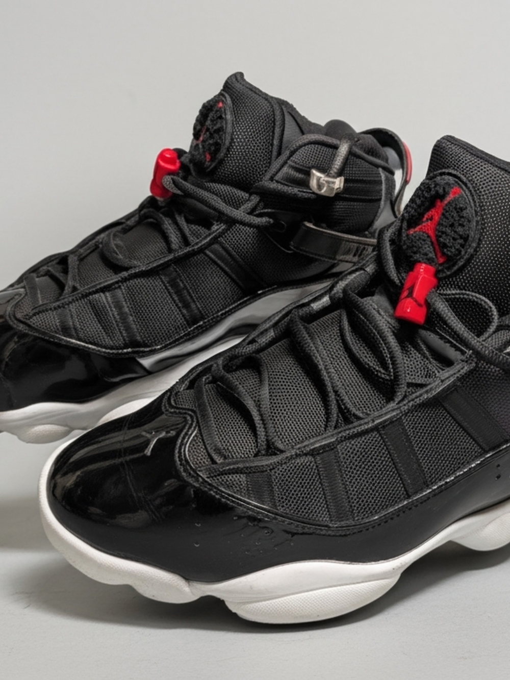 Jordan 6 Rings “Black Cement”
Size: US 10.5